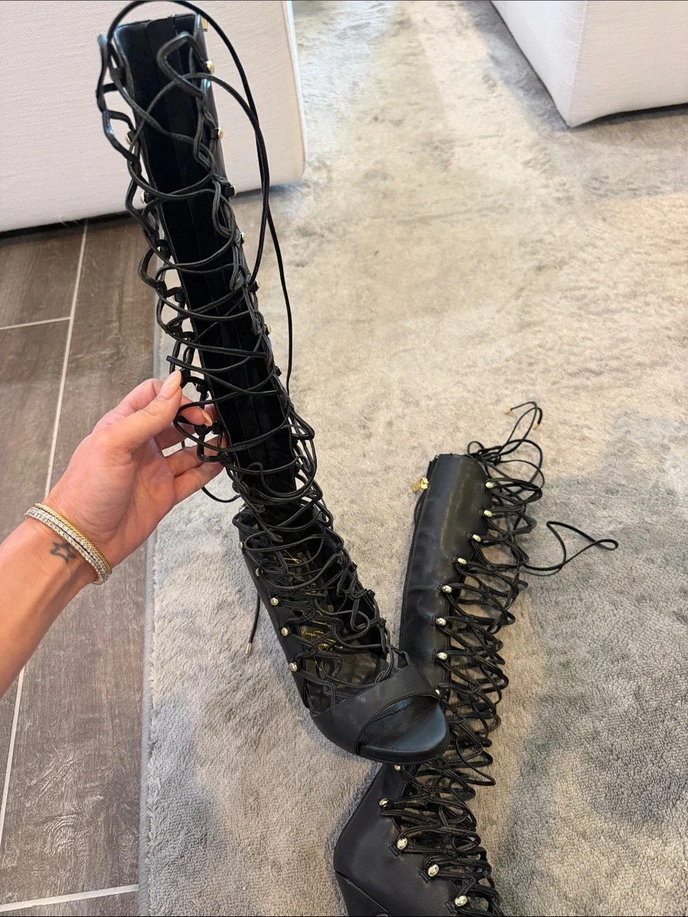 Dynamite bold black